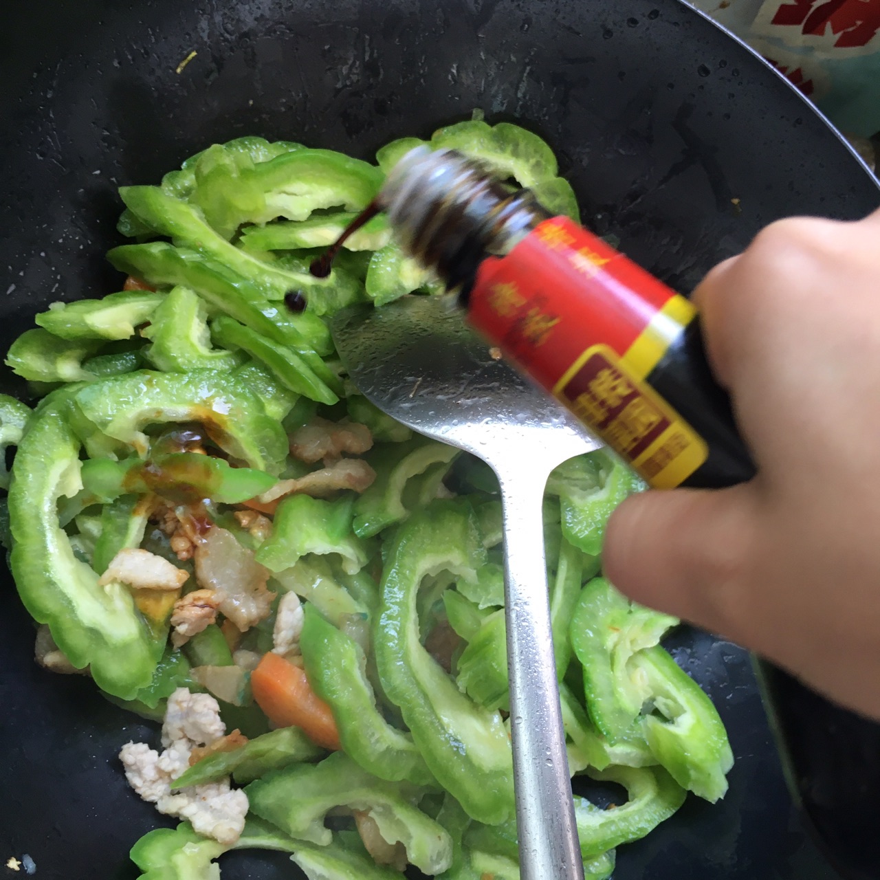 苦瓜炒油条