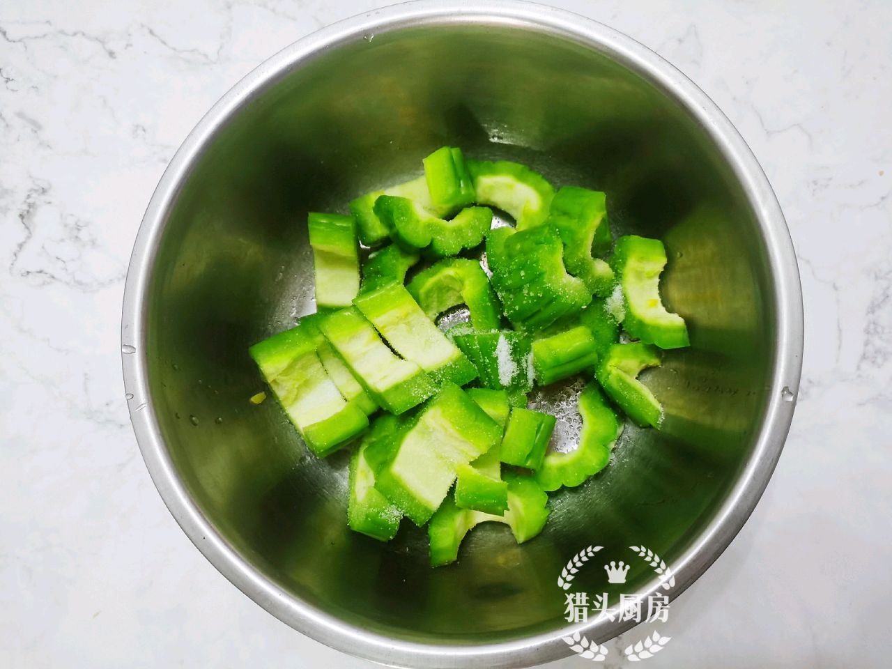 苦瓜黄豆骨头汤