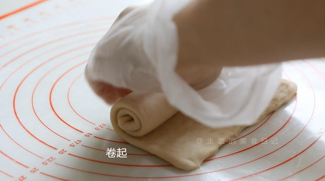 跨年啦！ | 过年宅家做面包 | 不用开酥的手撕杏仁小餐包