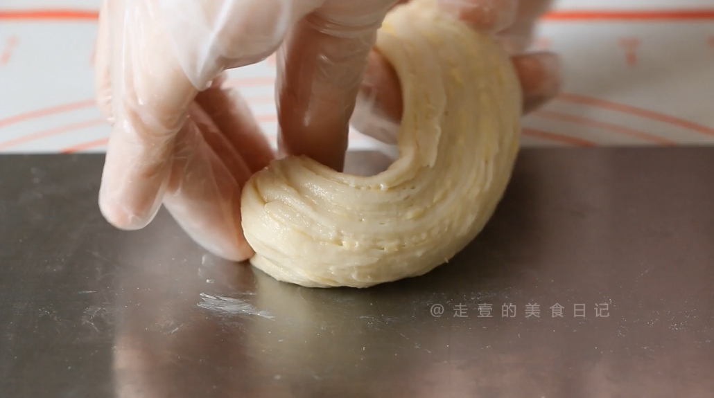 跨年啦！ | 过年宅家做面包 | 不用开酥的手撕杏仁小餐包