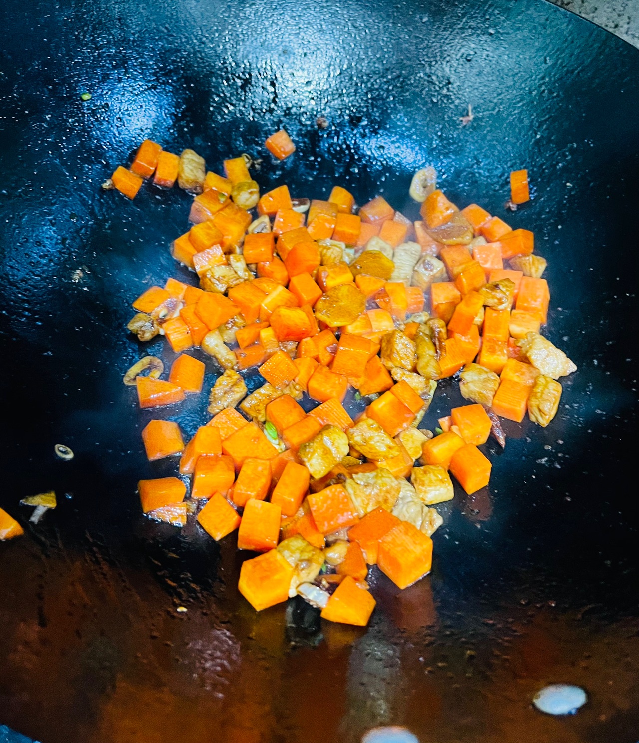 快手菜-红烧双色球(土豆胡萝卜)