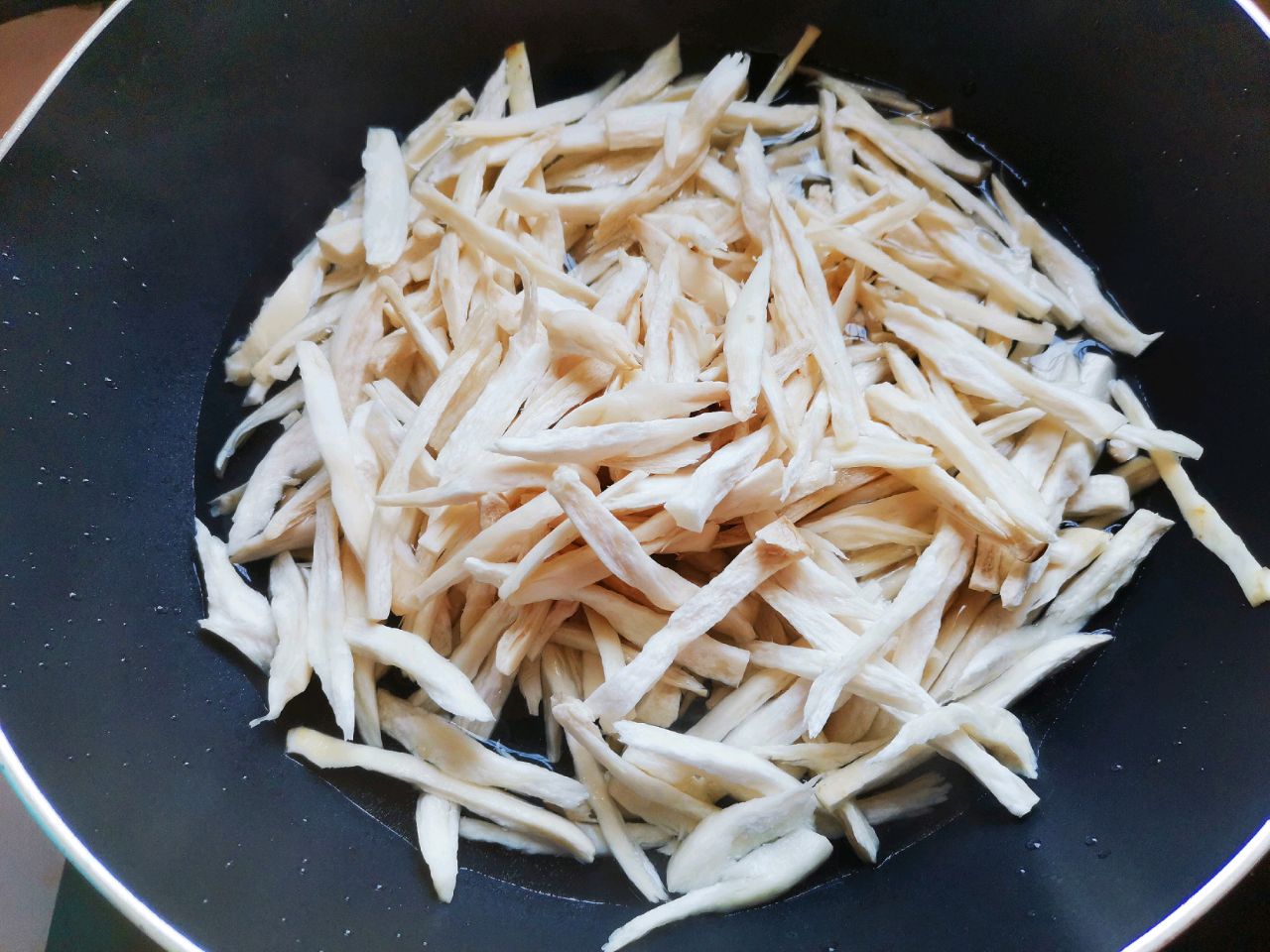 快手家常菜～手撕杏鲍菇