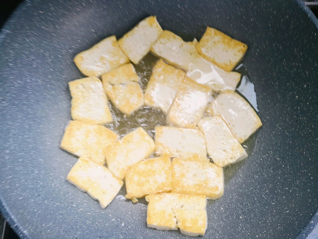 快手家常菜之鸡蛋煎豆腐