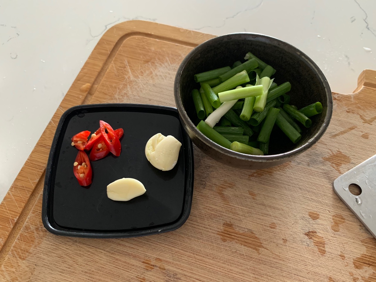 快手家常菜之杏鲍菇炒猪颈肉