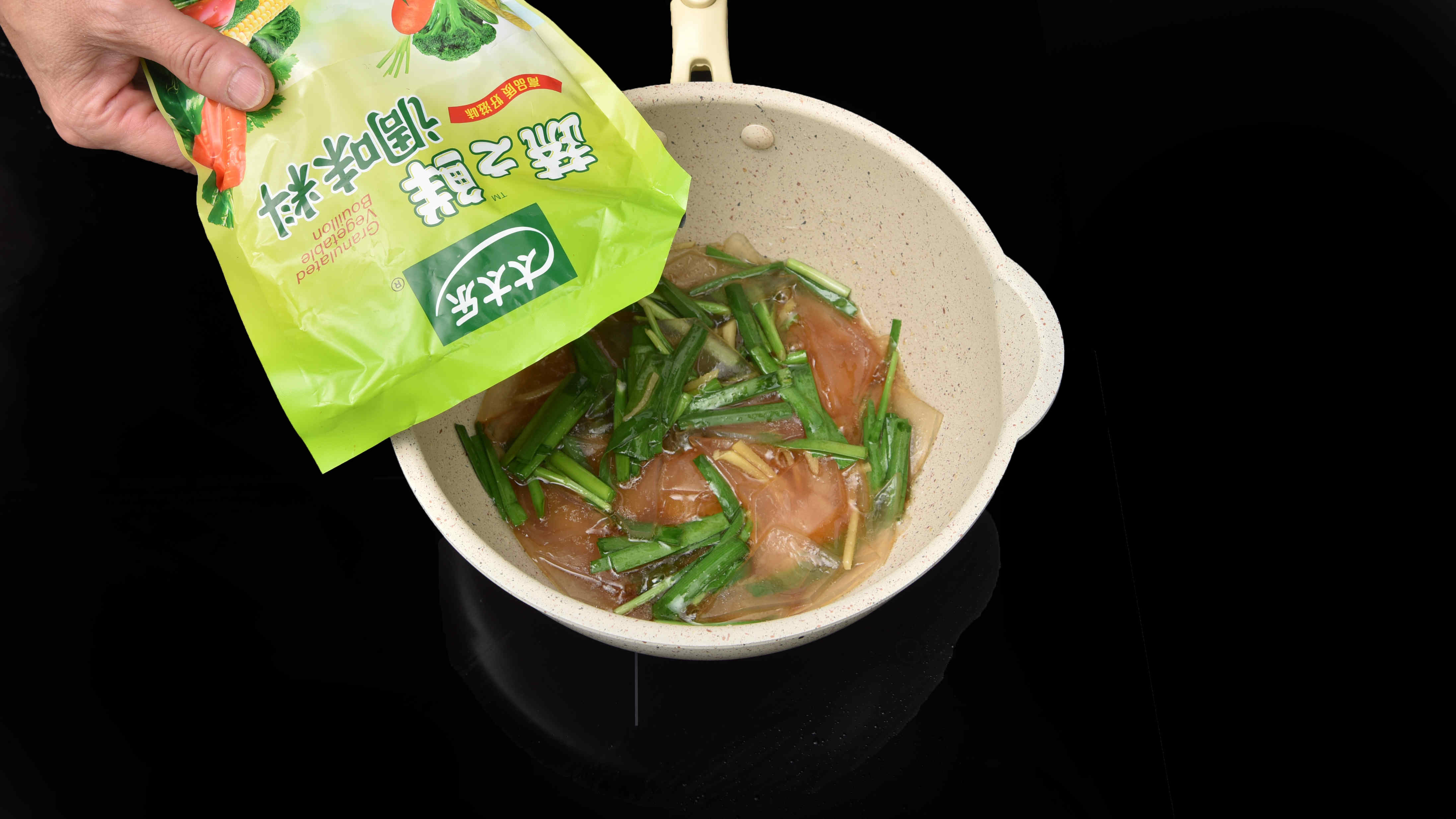 #快手美食 韭香粉皮