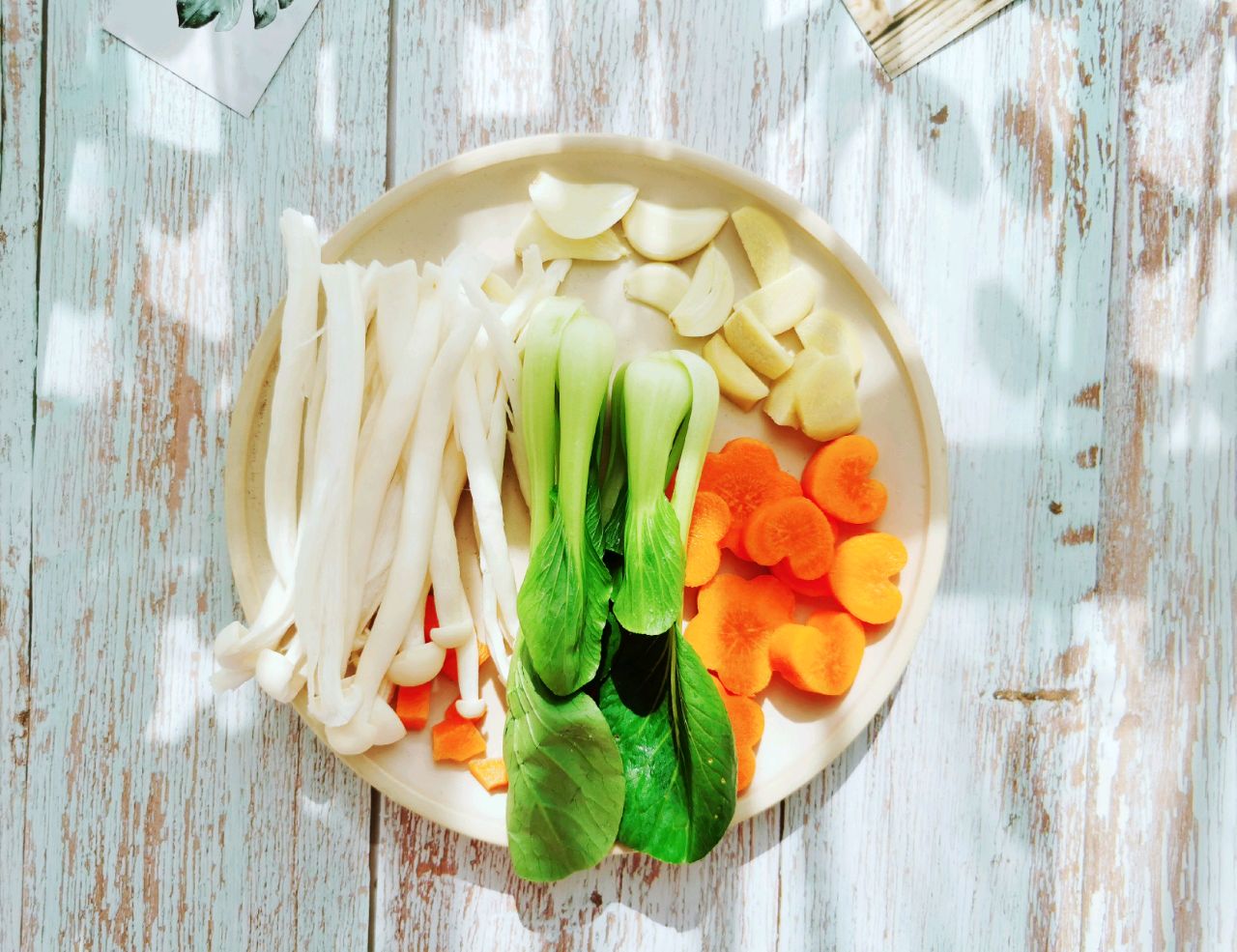 快手美味胡萝卜豆腐菌菇汤