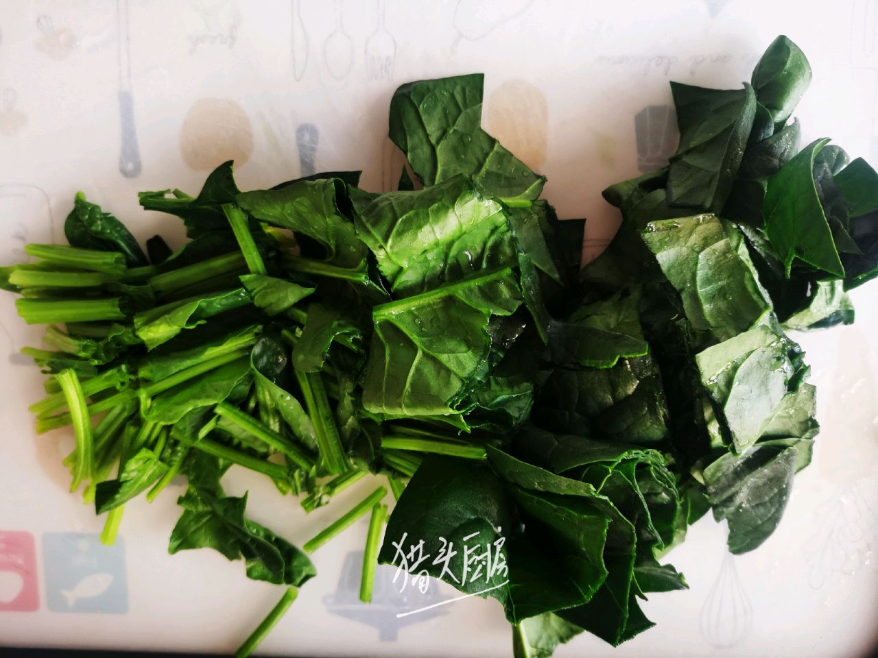 快手墨鱼丸菠菜汤