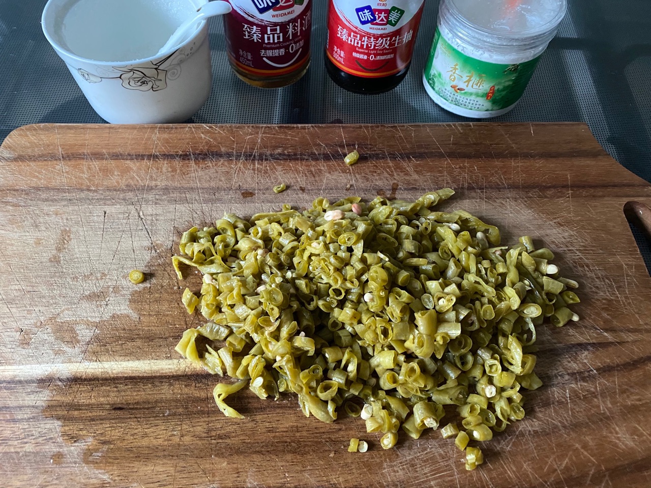 快手酸豆角盖浇饭