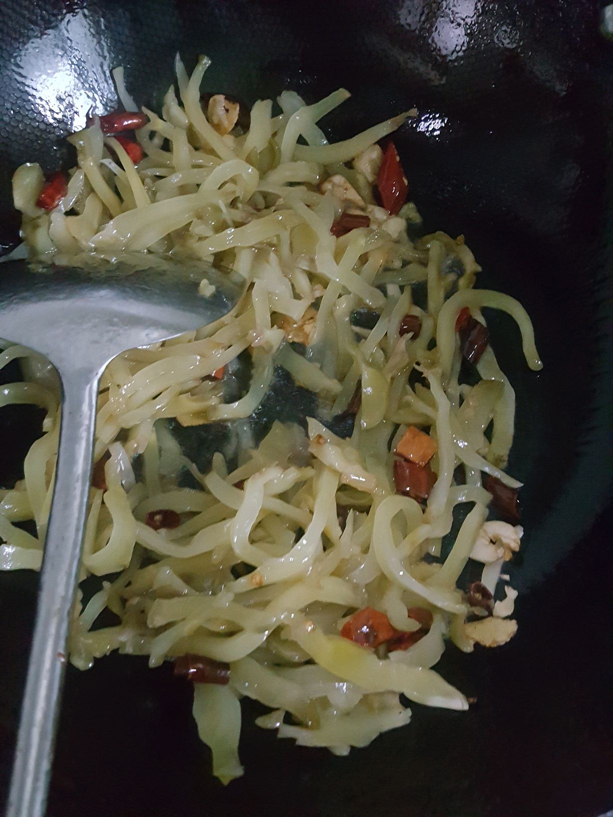 快手下饭菜——青椒榨菜丝