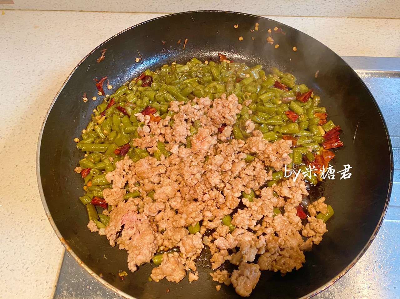 快手下饭菜：酸豆角炒肉末