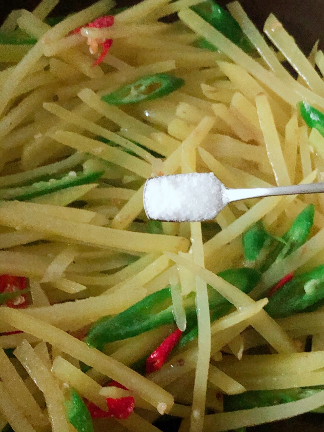 快手线椒土豆丝