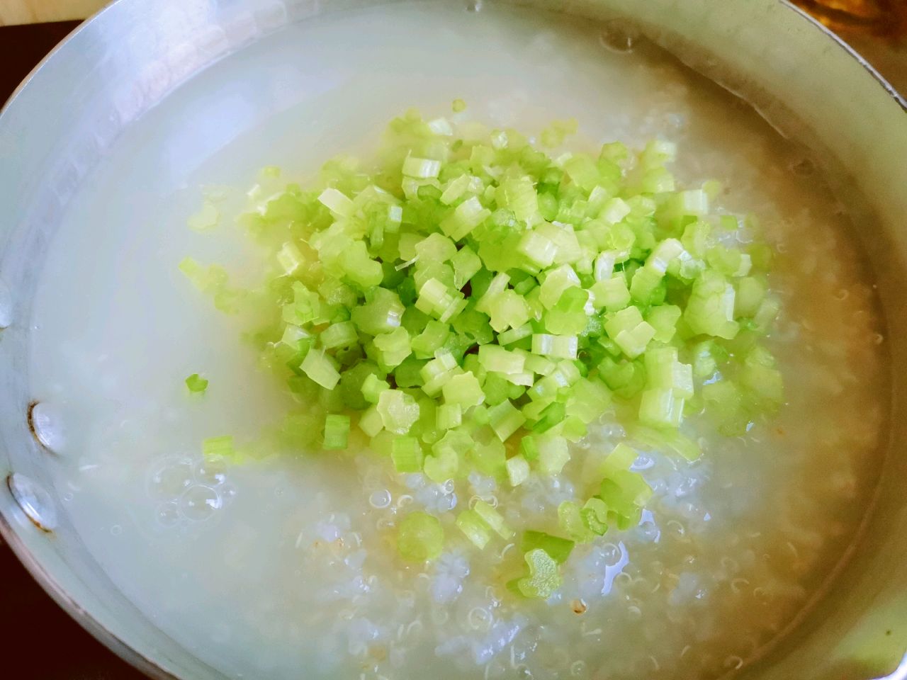 快手香粥藜麦芹菜粥