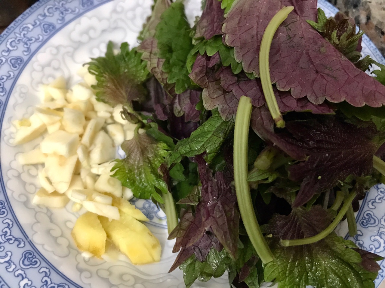 快手硬菜—紫苏炒鸭
