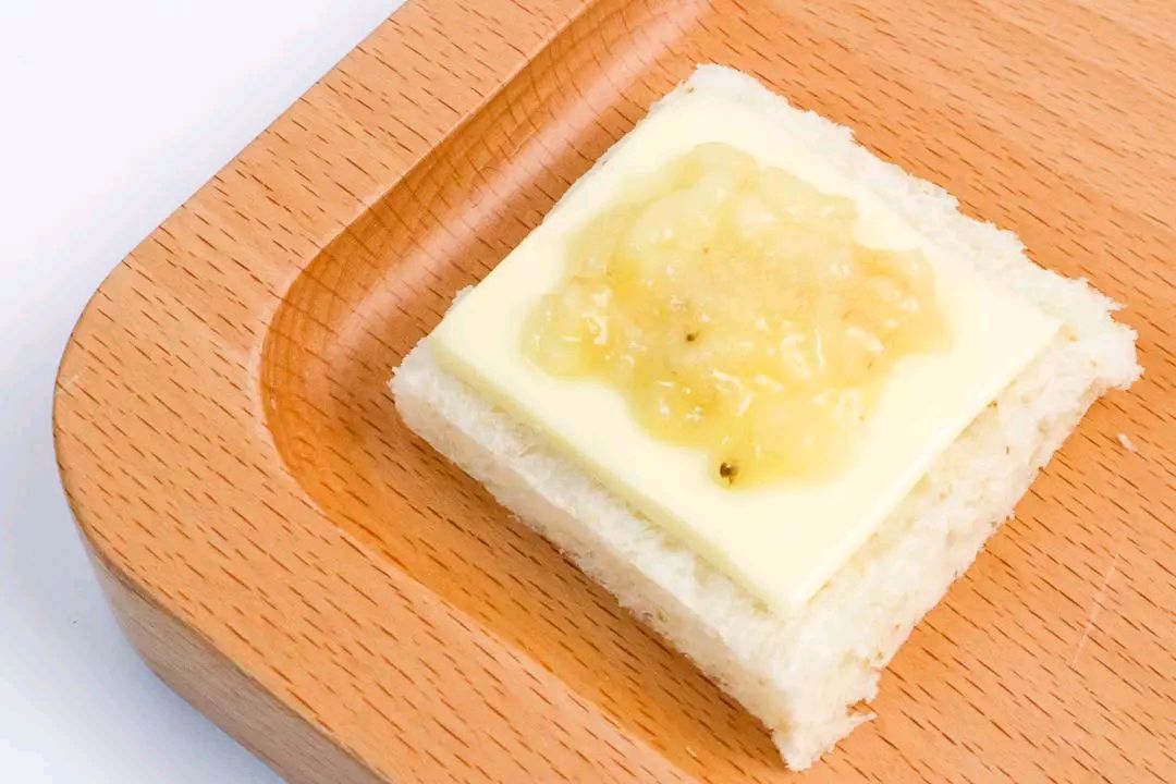 快手早餐～香蕉芝士派