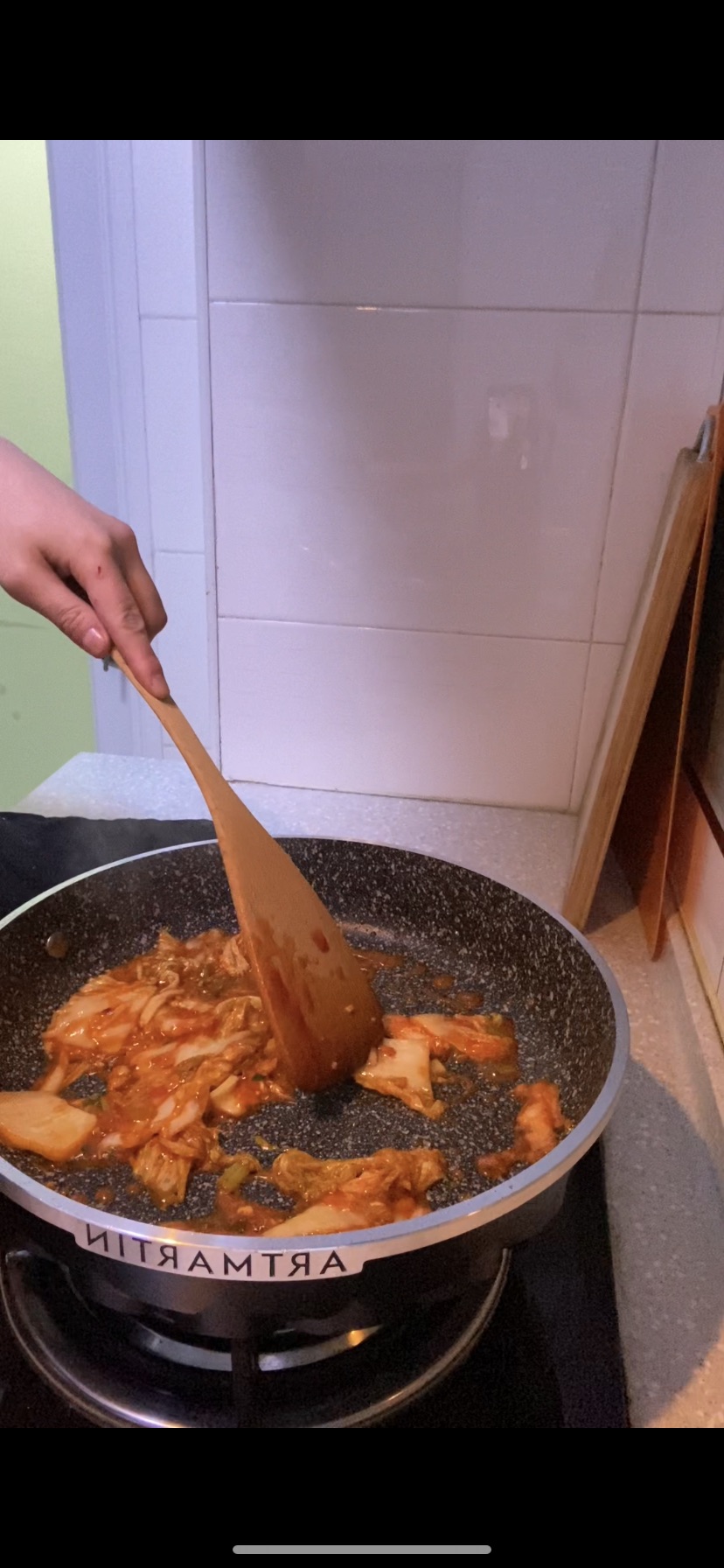 辣白菜肥牛什锦锅