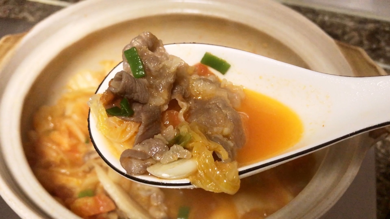 辣白菜肥牛汤