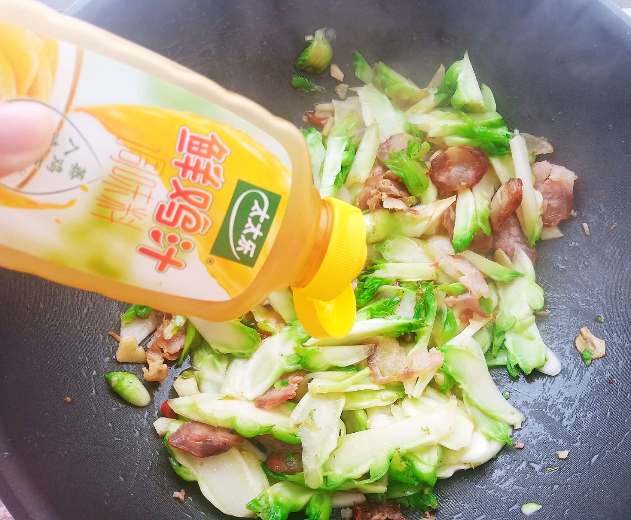 腊肠炒儿菜