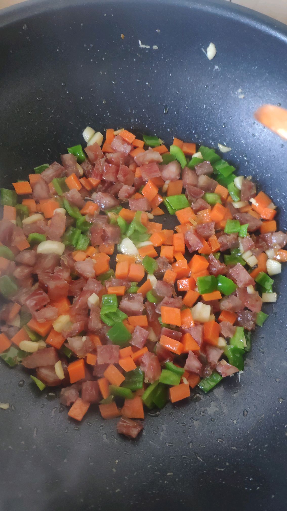 腊肠炒饭