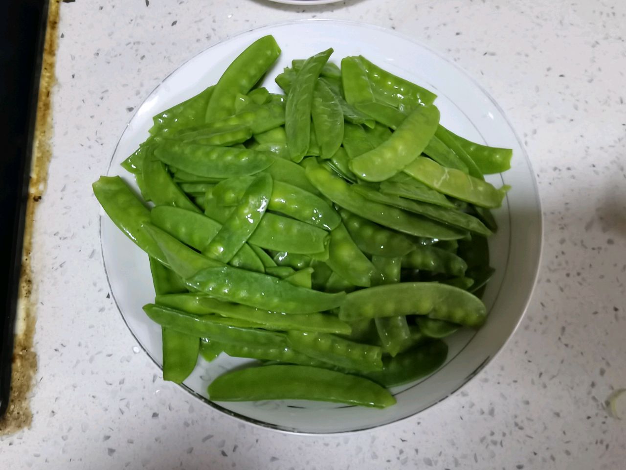 腊肠炒荷兰豆