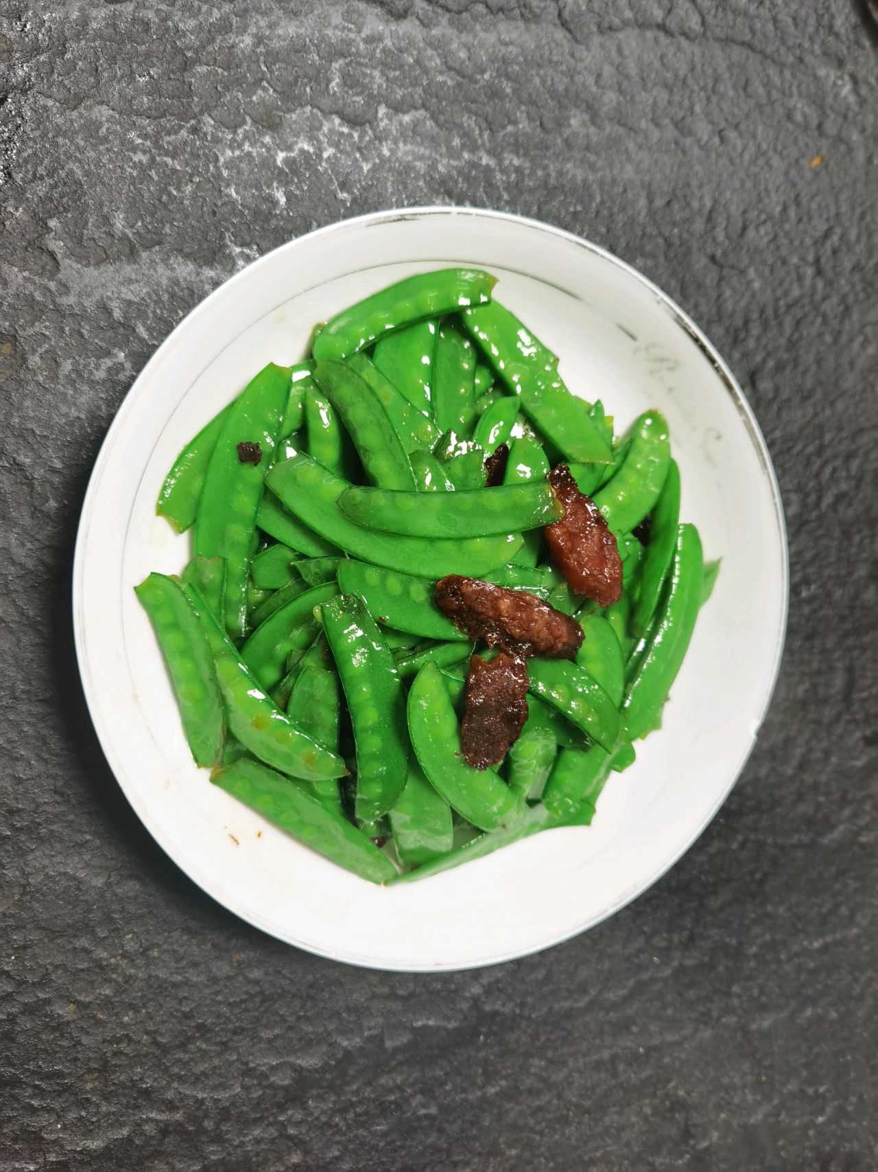 腊肠炒荷兰豆