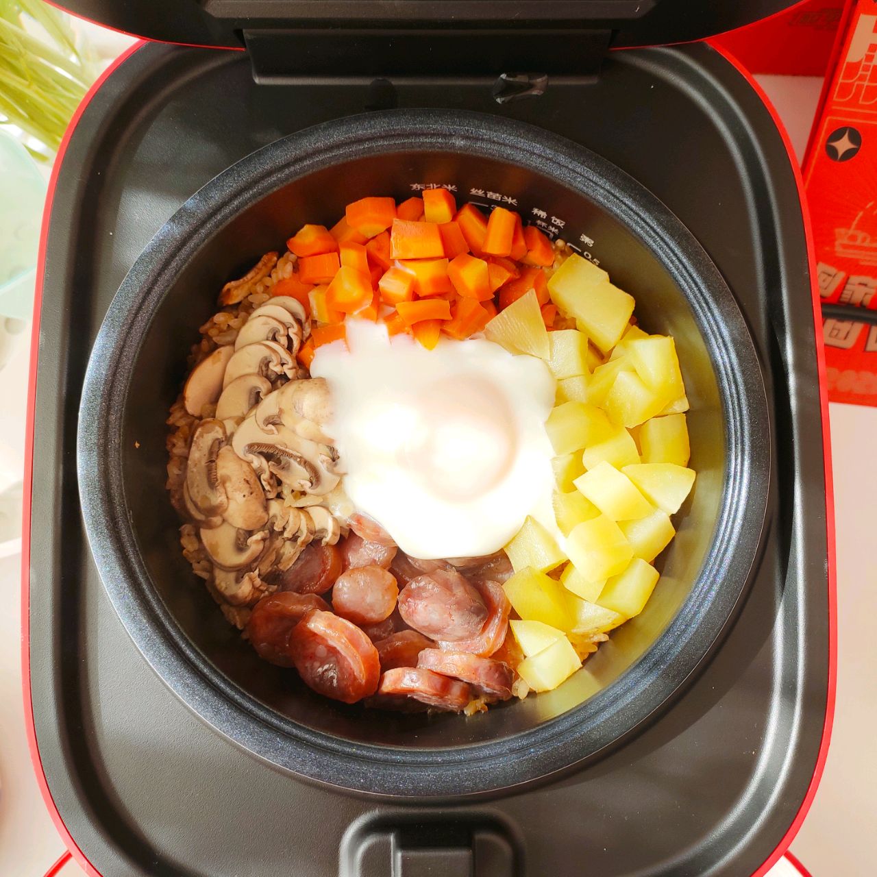 腊肠焖饭喷喷香