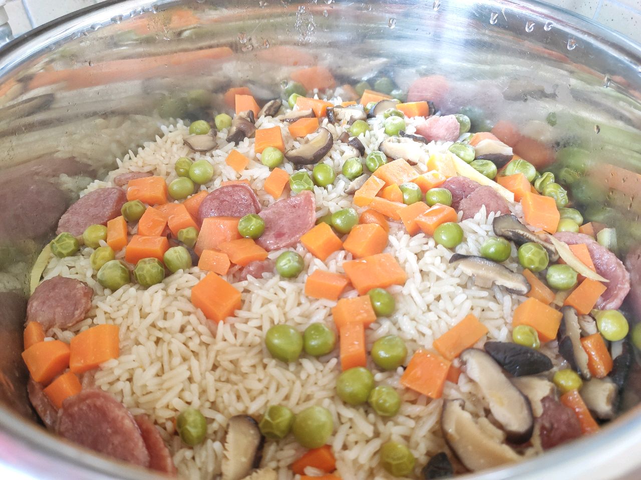 腊肠青豆焖饭‖开盖就馋