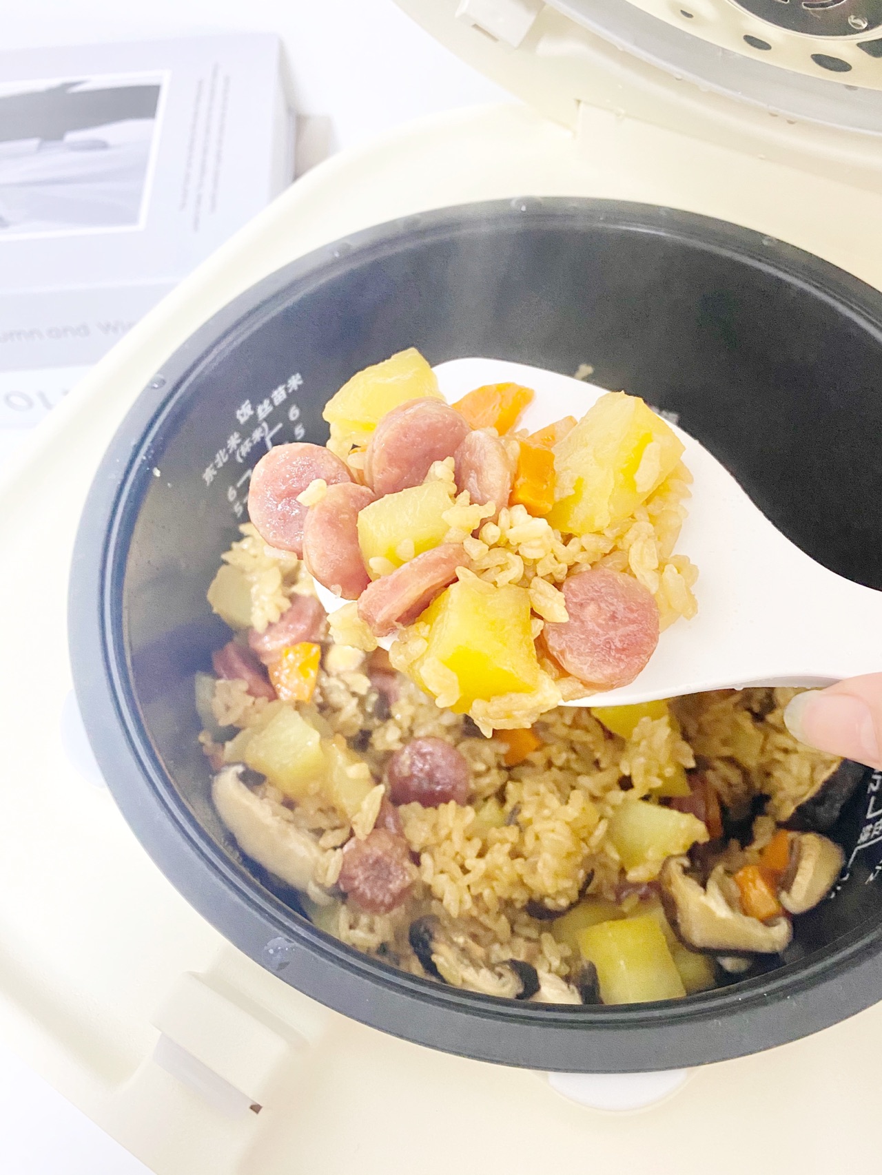 腊肠土豆焖饭