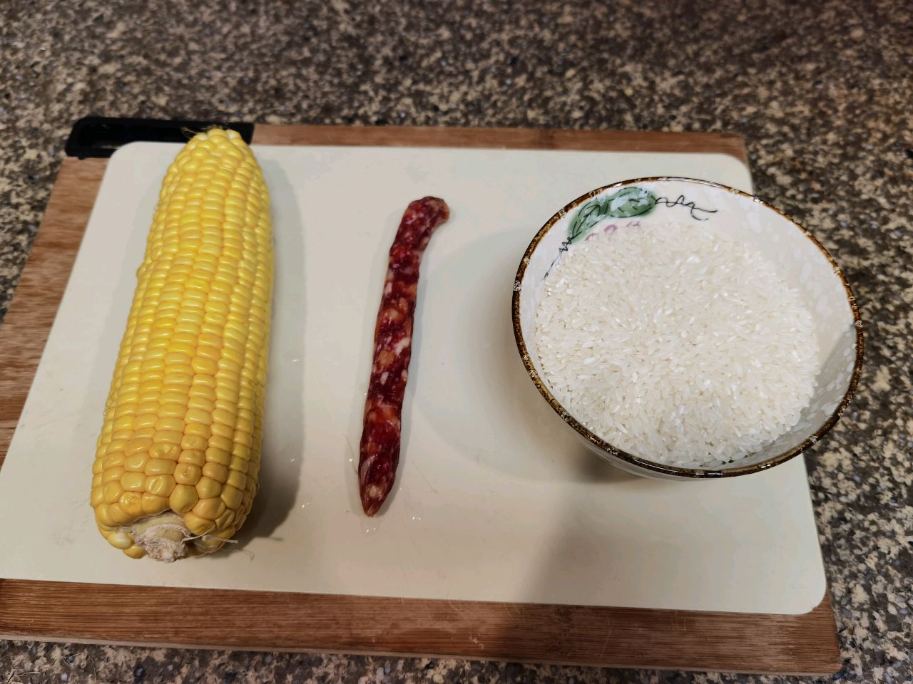 腊肠玉米饭