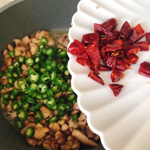 ［辣炒鸡腿肉］开胃超下饭