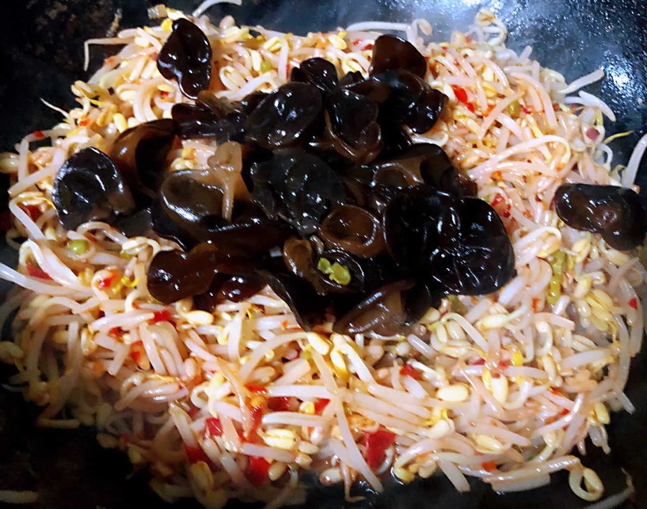 辣炒木耳黄豆芽