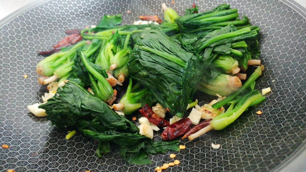 辣蛋豆腐蒜菠菜