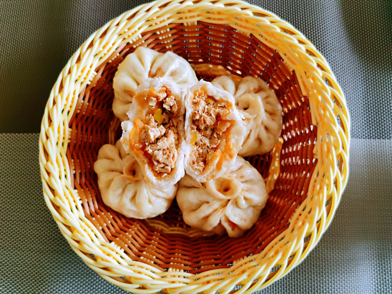辣豆腐蒸包