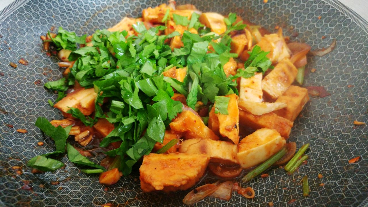辣鸡茄酱烩锅饼