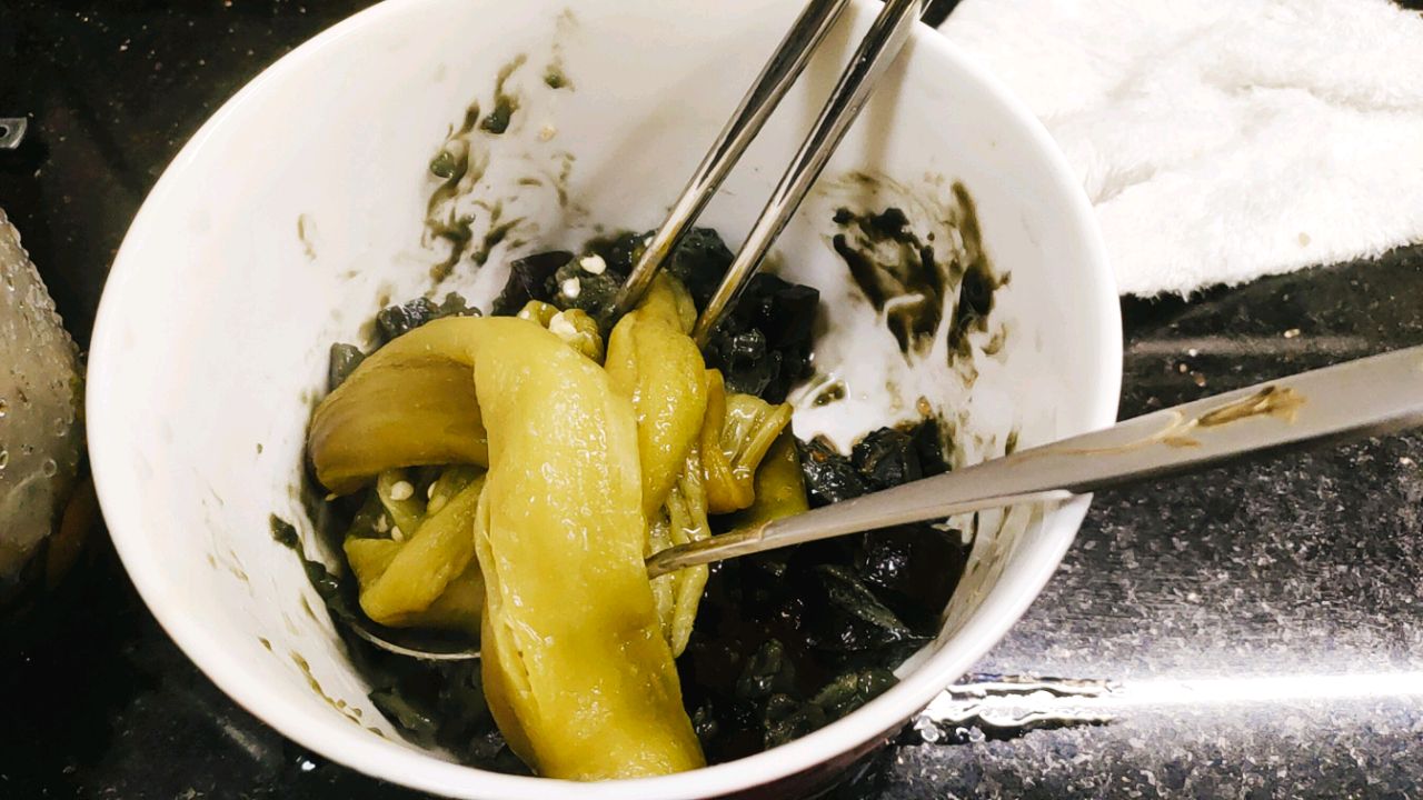 辣椒拌皮蛋(烤箱版)