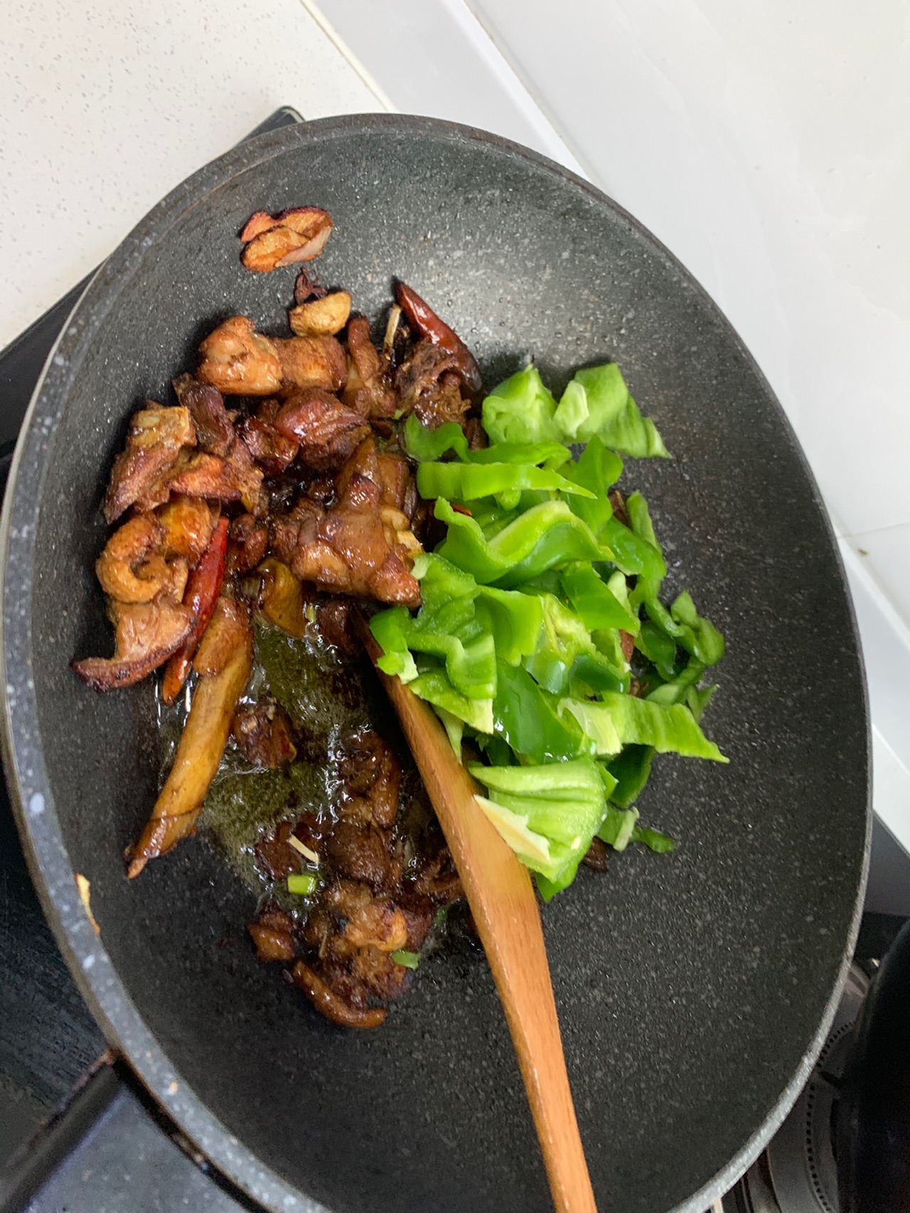 辣椒炒鸡肉块