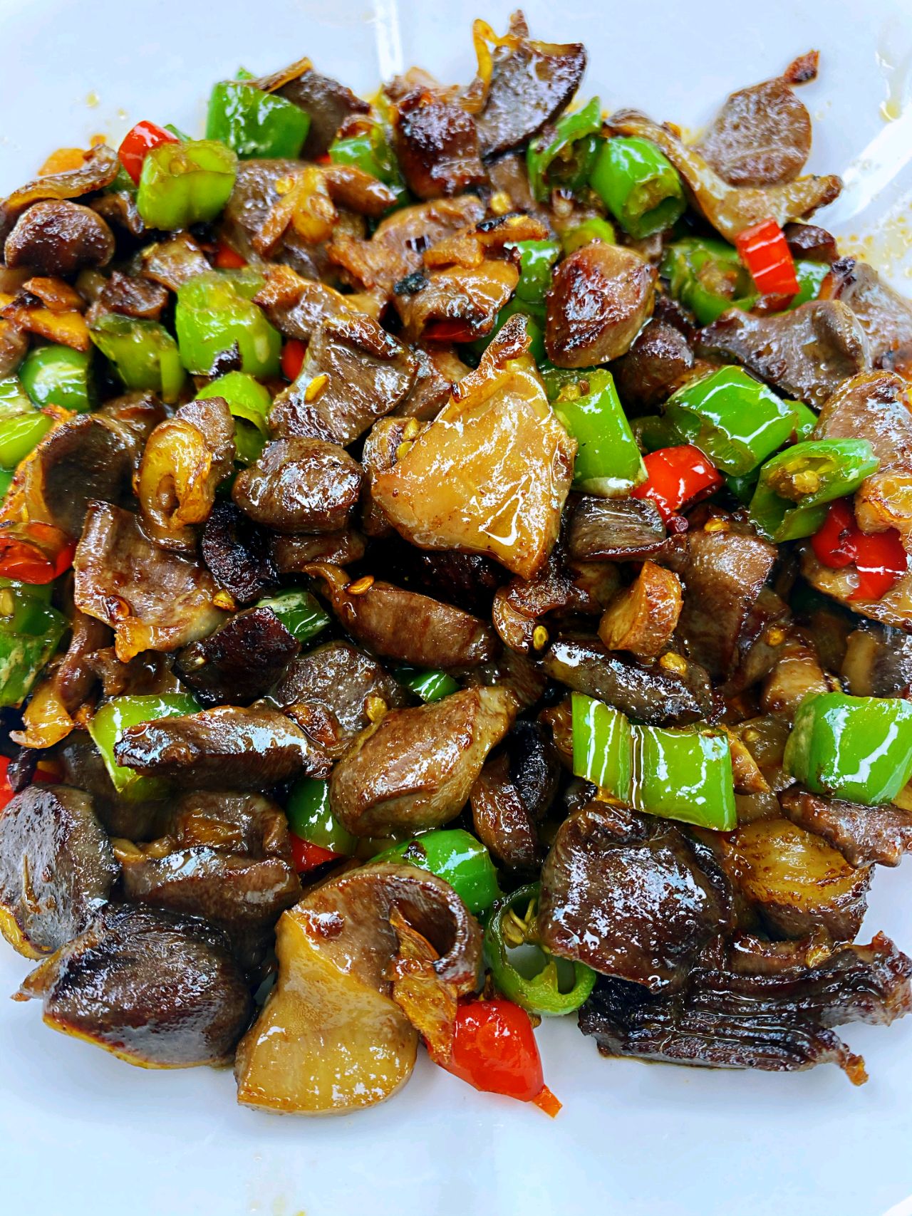 【辣椒炒鸡胗】这样做，香辣爽口，锅气十足且不腥