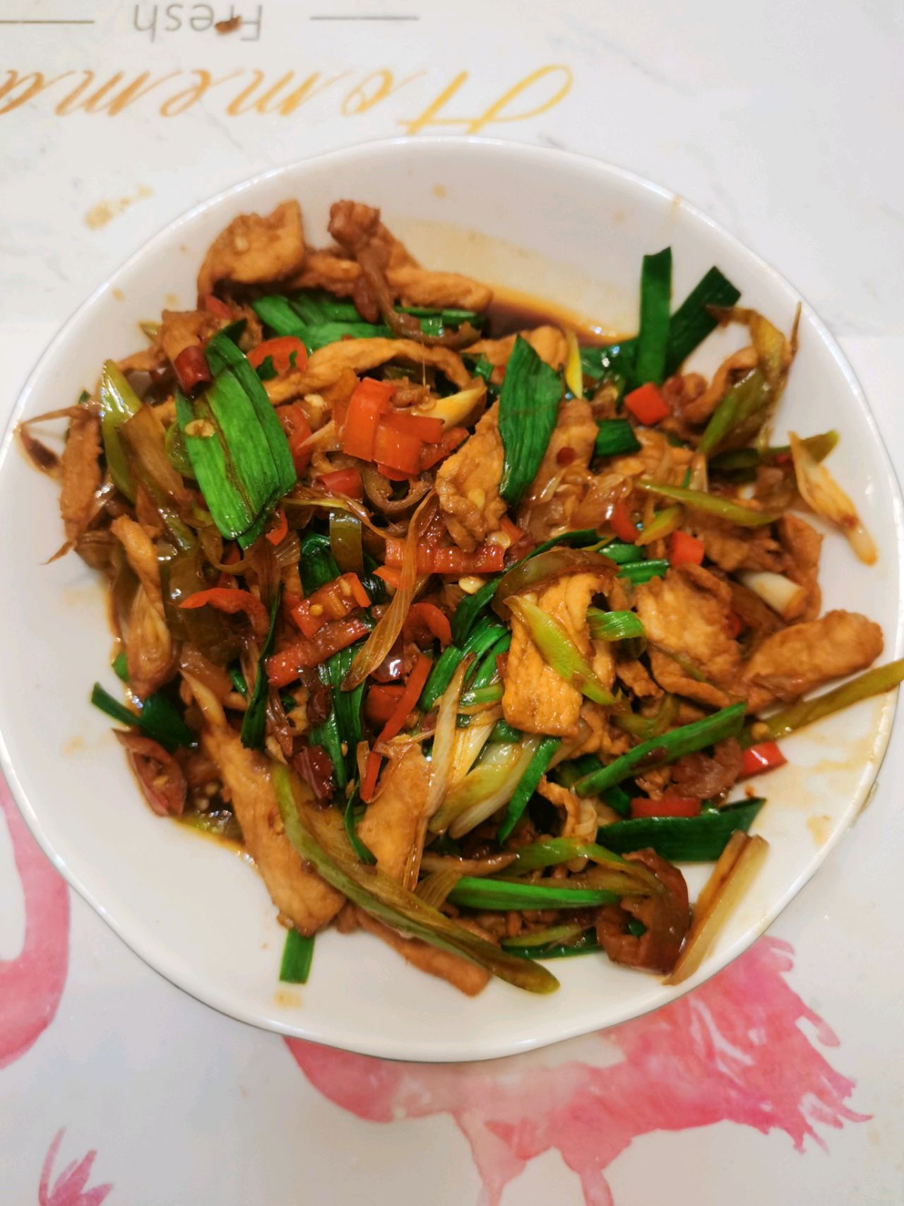 辣椒大蒜炒肉