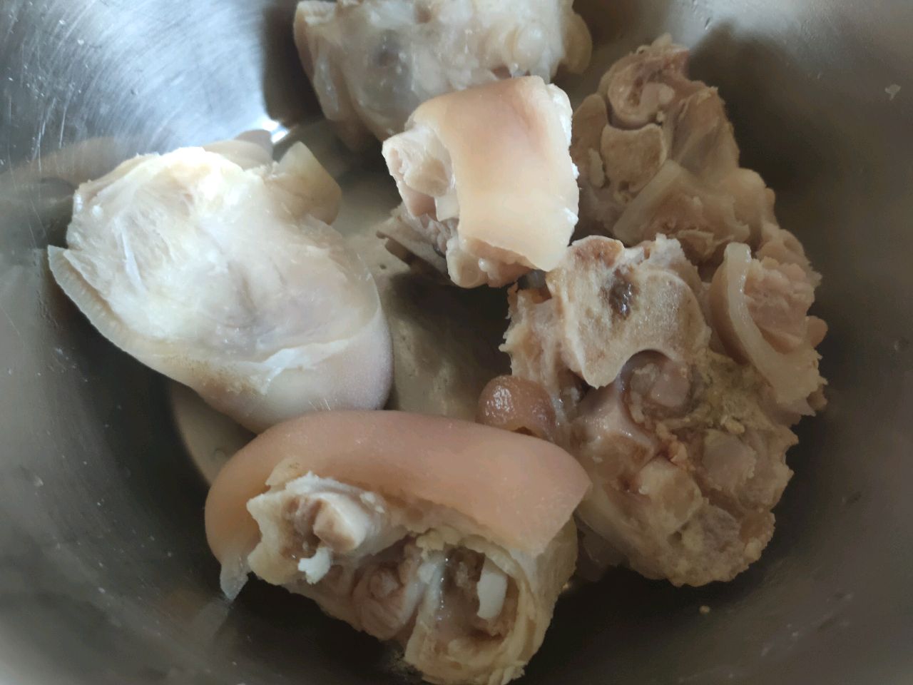 辣卤烤猪蹄
