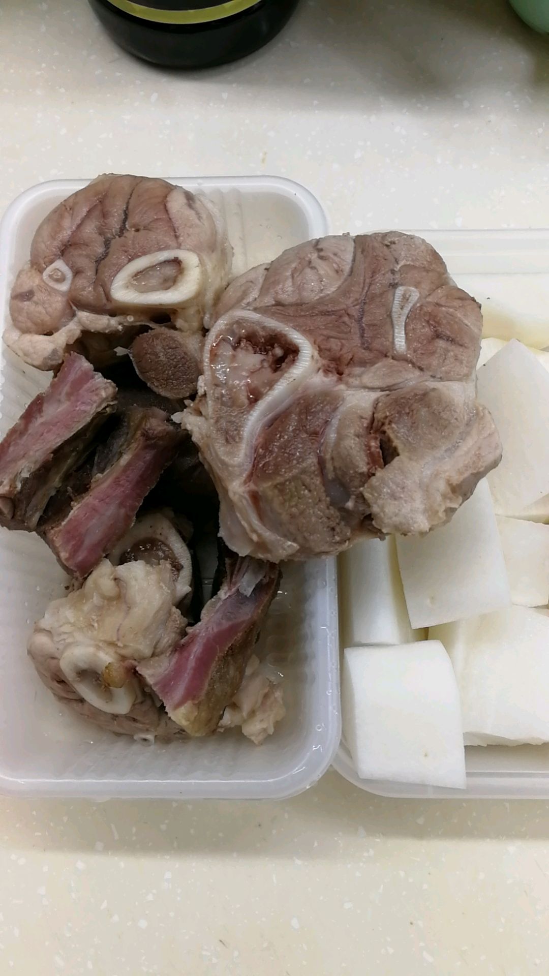 腊排骨萝卜汤
