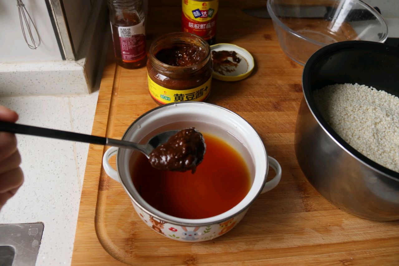 腊排骨土豆焖糯米饭