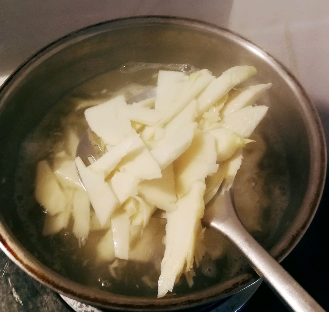 腊肉炒冬笋