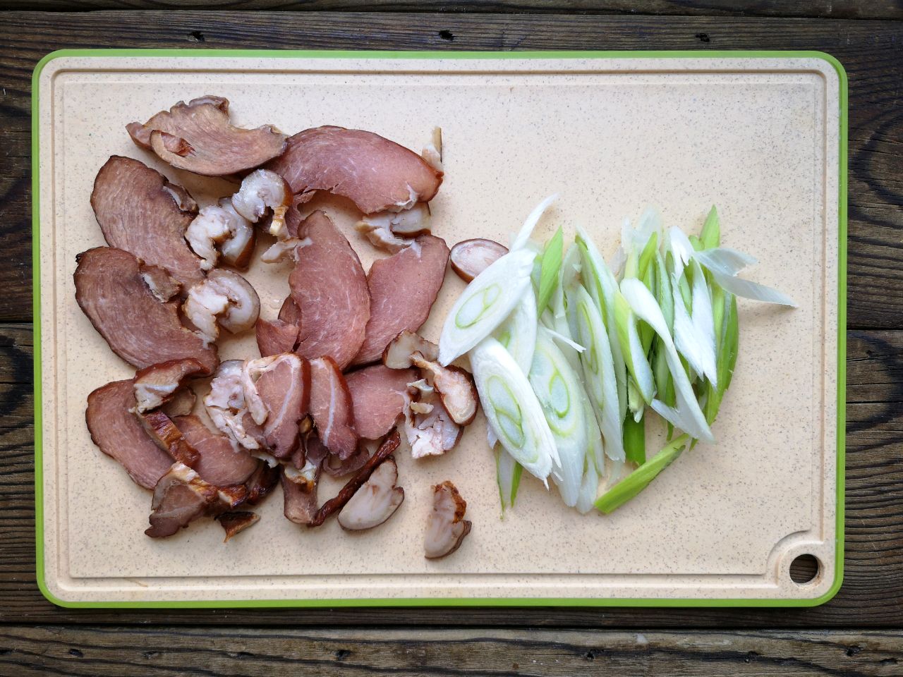 腊肉炒鸡蛋