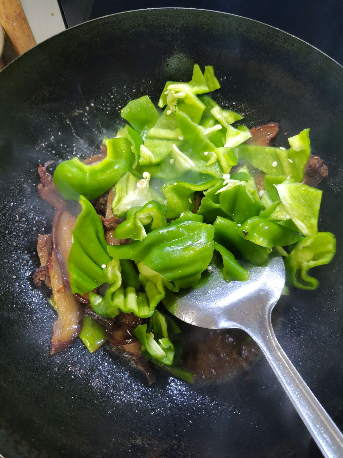 腊肉炒蒜苗