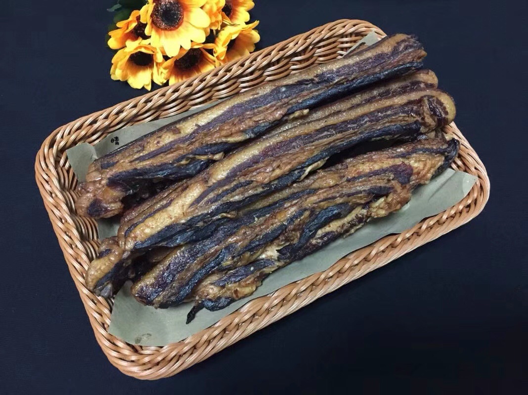 腊肉炒西芹