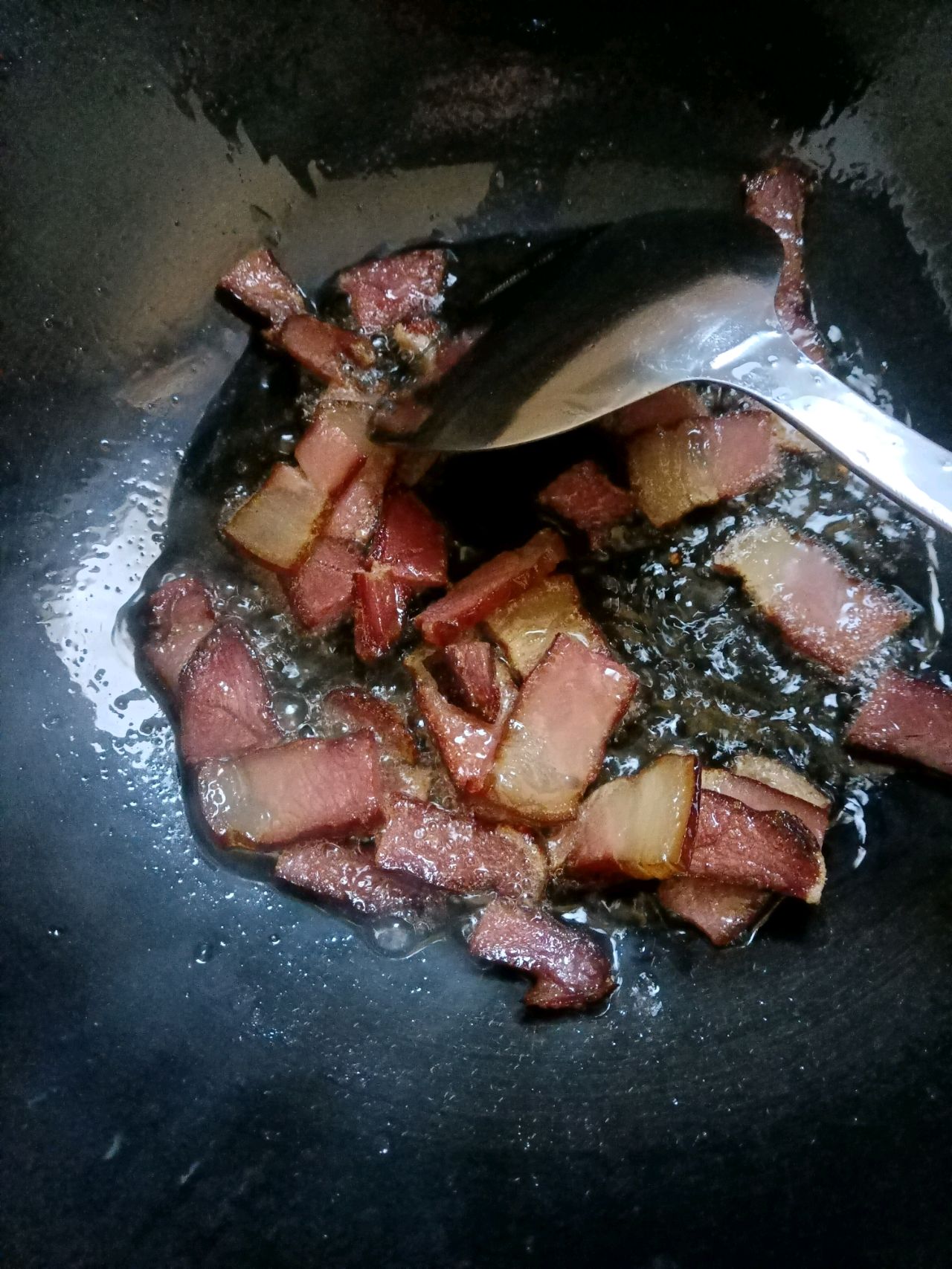 腊肉炒油豆腐