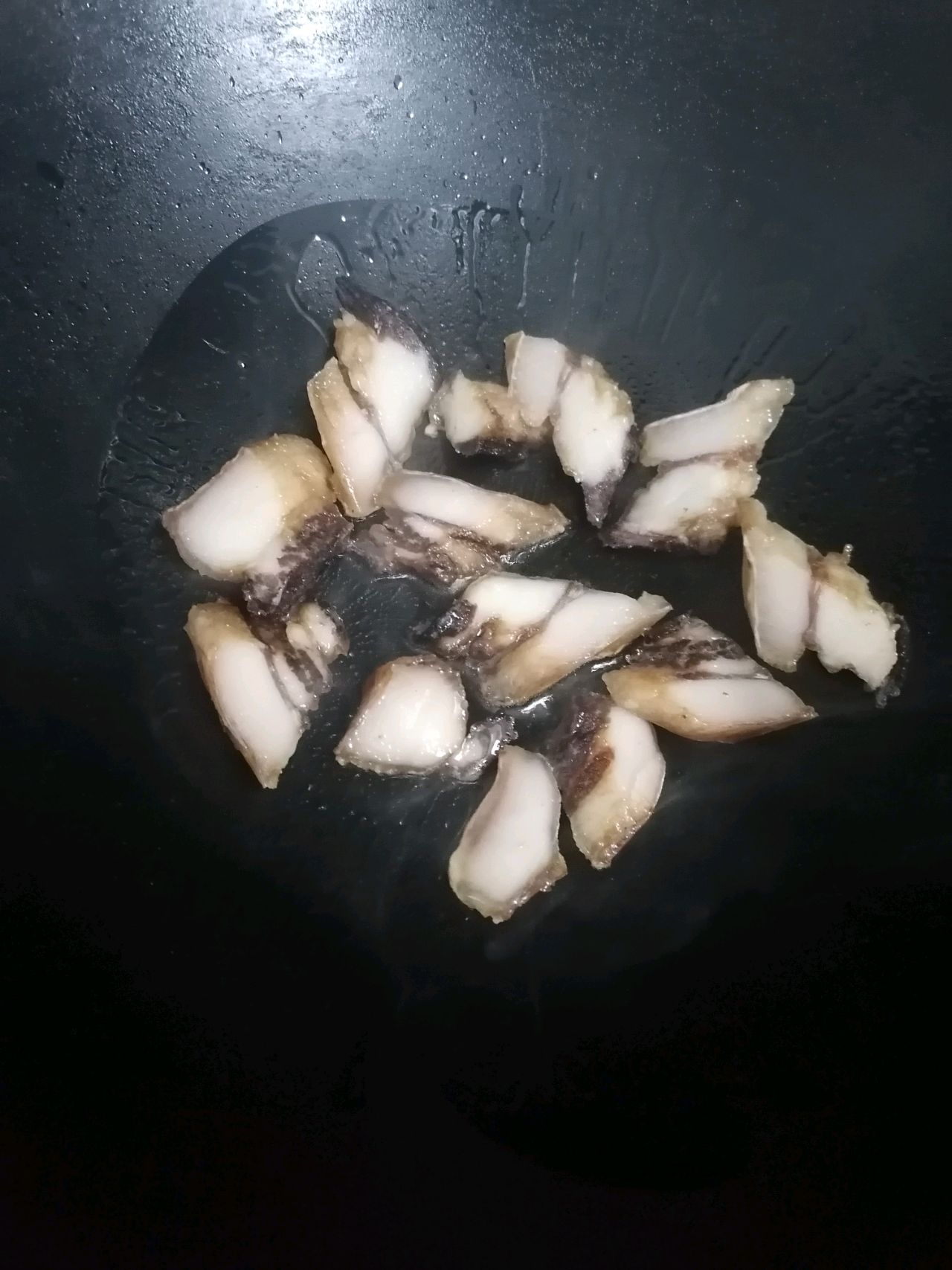 腊肉芹菜炒西兰花