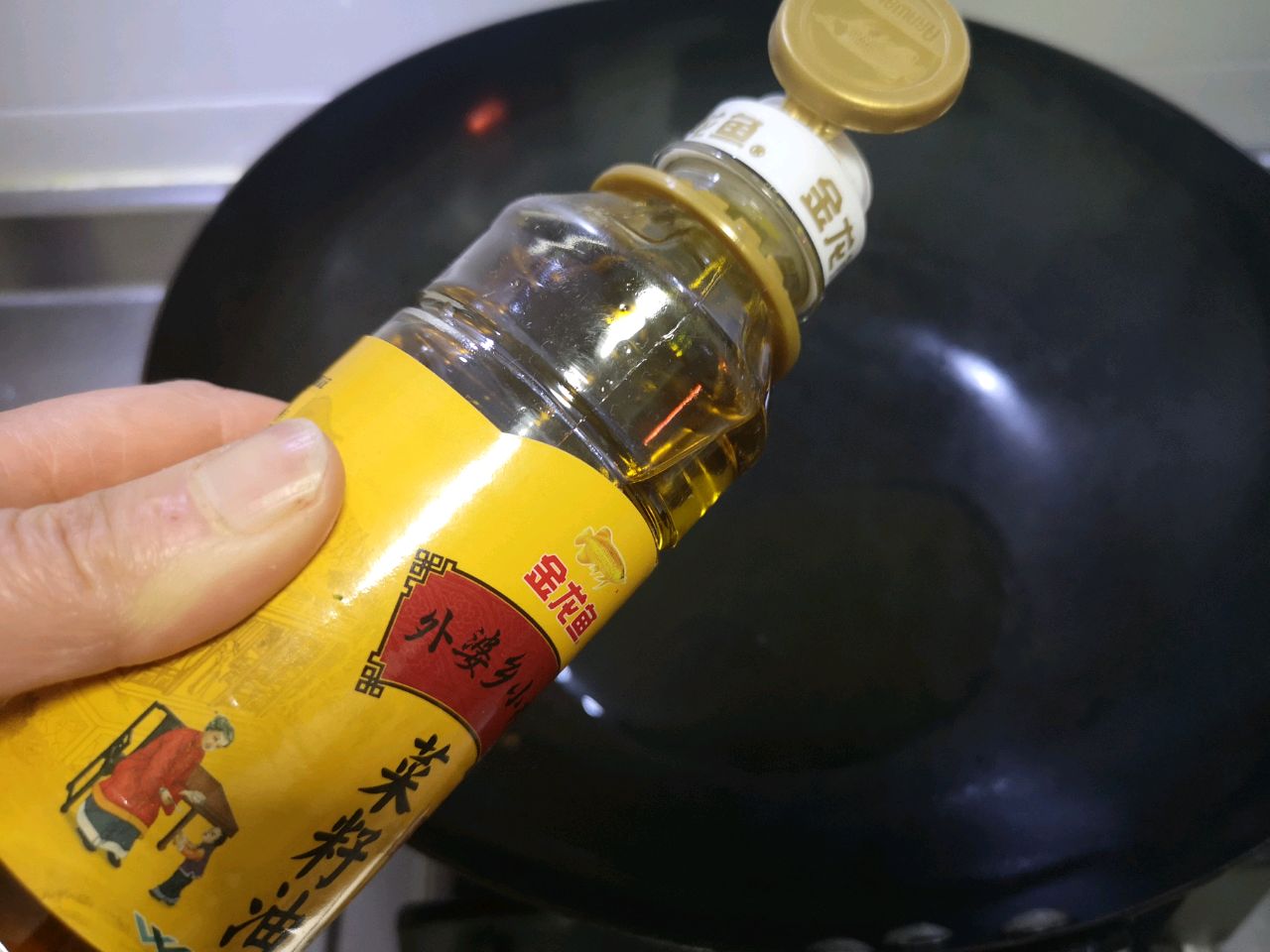 腊肉手撕包菜