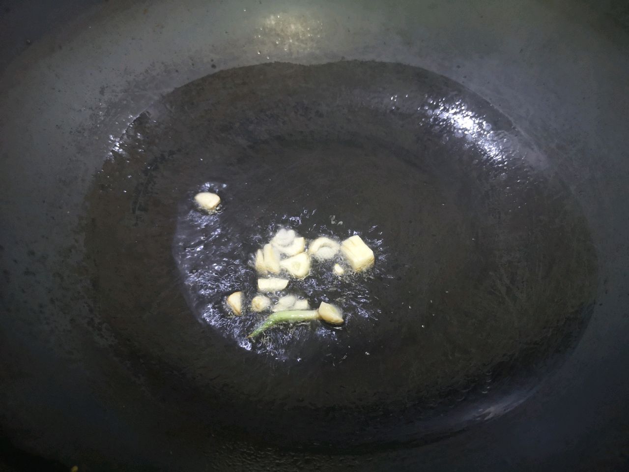 腊肉手撕包菜