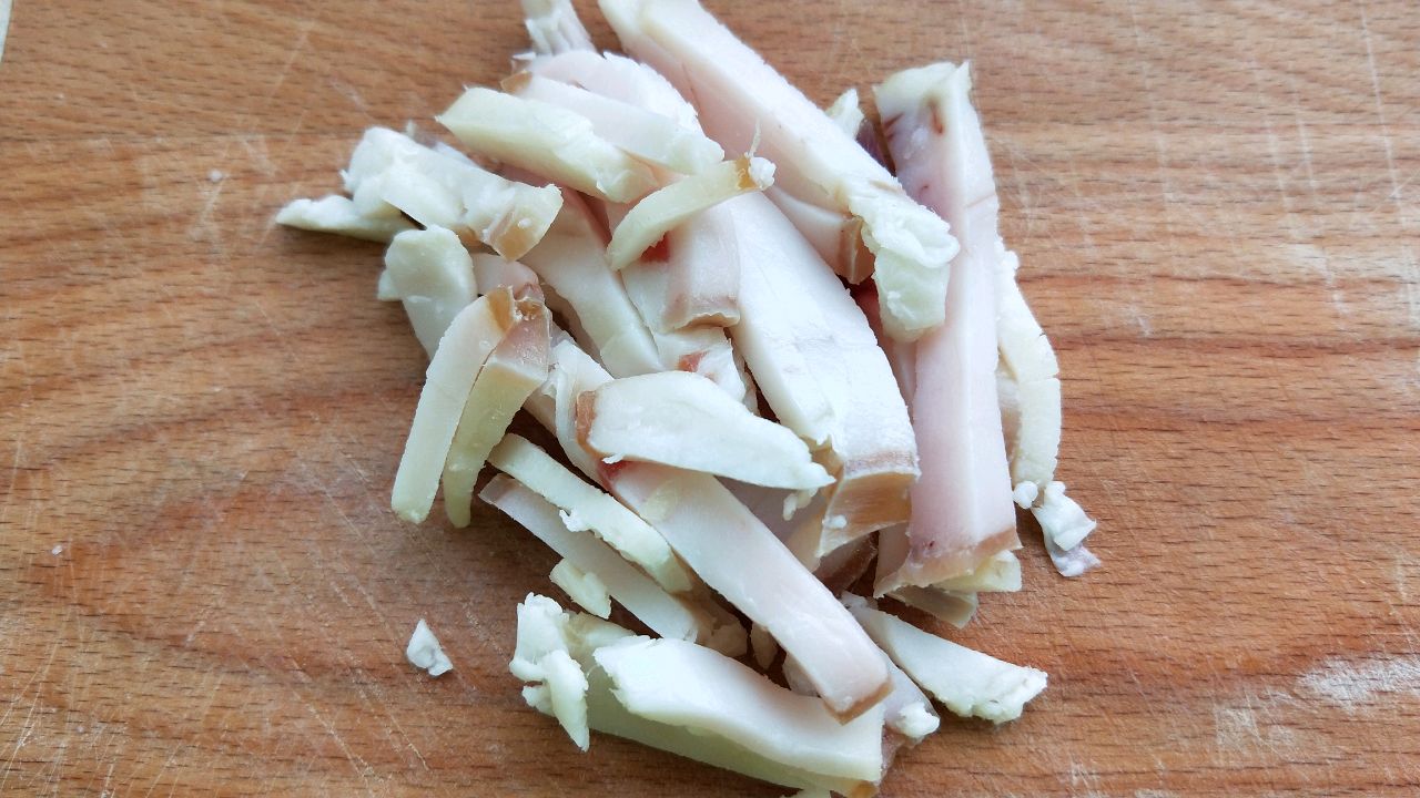 腊肉西芹炒香干