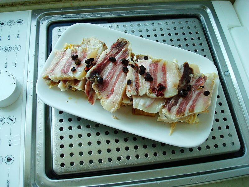 腊肉蒸腐竹